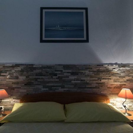Apartments Ivana Postira Bagian luar foto