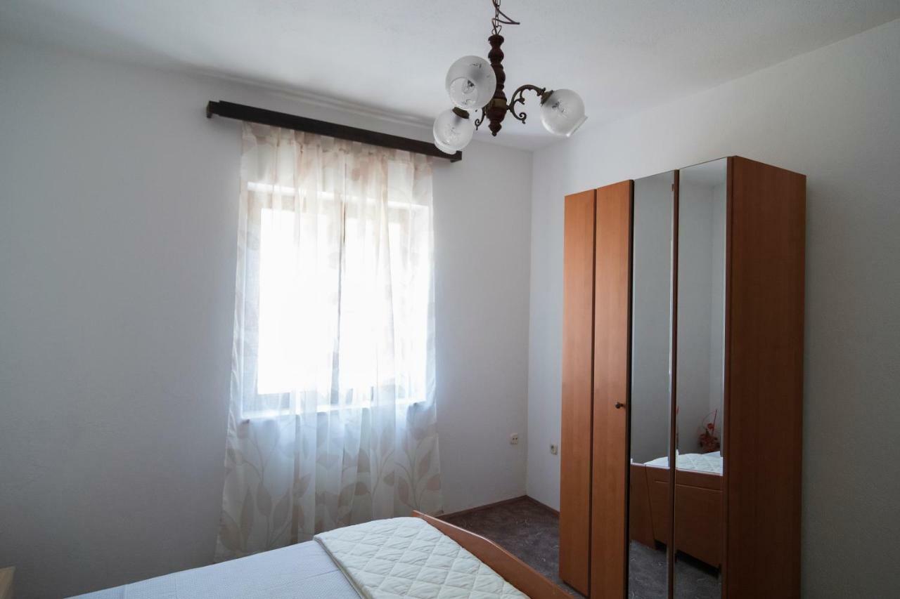 Apartments Ivana Postira Bagian luar foto